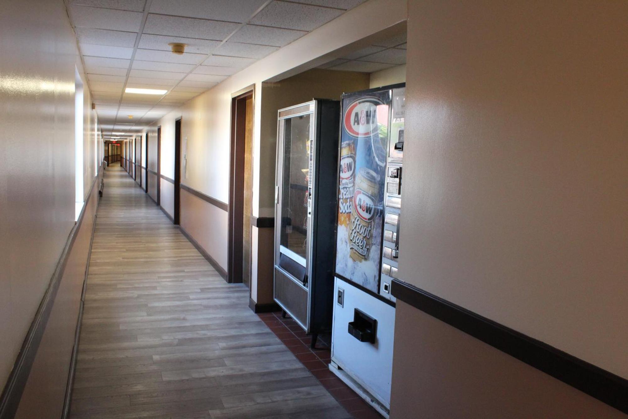 Bellevue Hotel And Suites Exterior photo