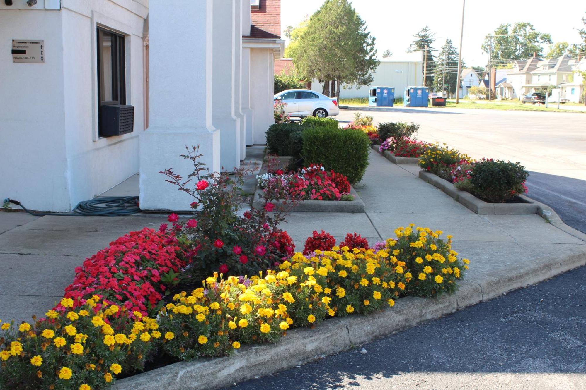 Bellevue Hotel And Suites Exterior photo