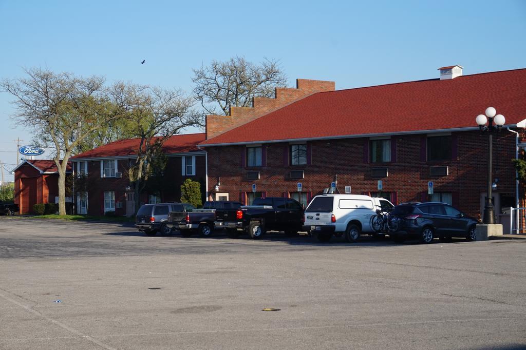 Bellevue Hotel And Suites Exterior photo